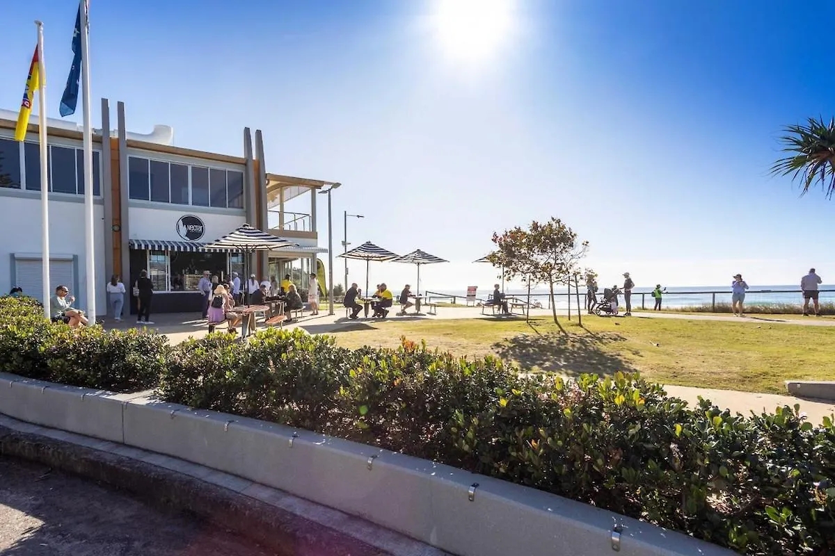 Beachfront Burleigh Getaway! Guldkusten